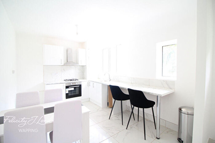 1 Bedroom Terraced House To Rent In Stothard Street, London, E1