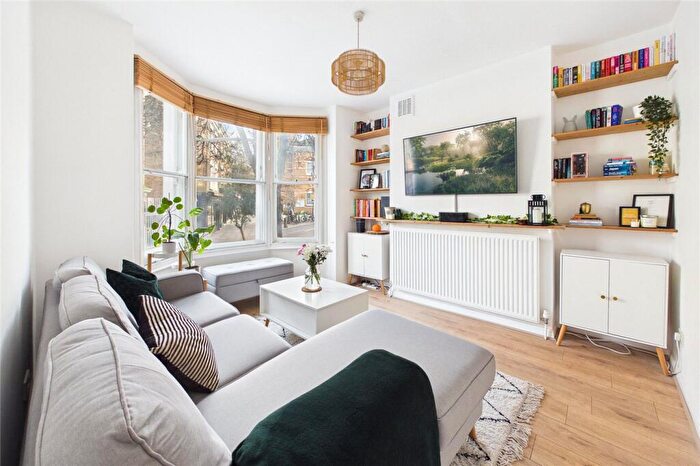 2 Bedroom Apartment For Sale In Railton Road, London, SE24