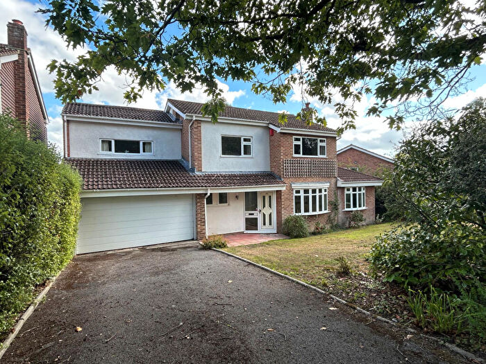 5 Bedroom Detached House For Sale In High Way, Broadstone, Dorset, BH18