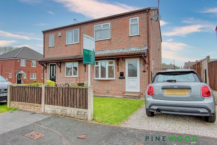 3 Bedroom Semi-Detached House To Rent In Springvale Close, Danesmoor, Chesterfield, Derbyshire, S45