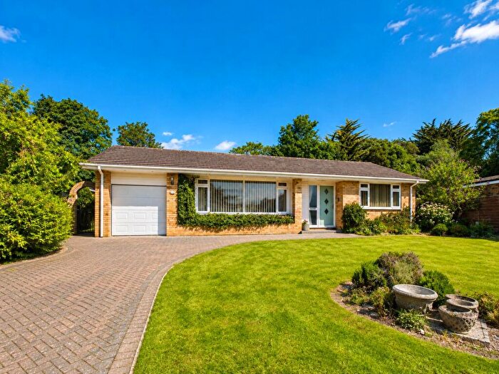 3 Bedroom Bungalow For Sale In Glenavon Road, Highcliffe, Christchurch, Dorset, BH23