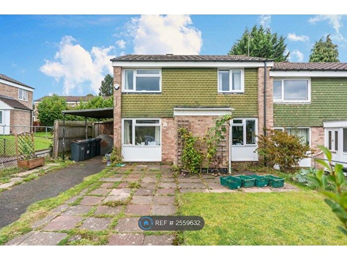 3 Bedroom End Of Terrace House To Rent In Leabon Grove, Birmingham, B17