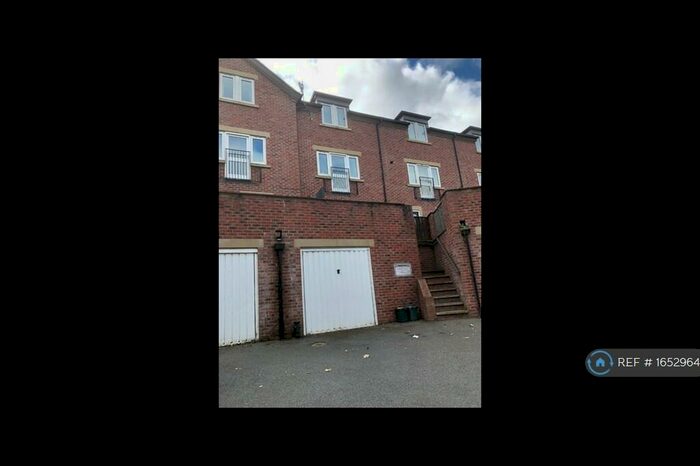 4 Bedroom Terraced House To Rent In Gladstone Court, Hawarden, Deeside, CH5