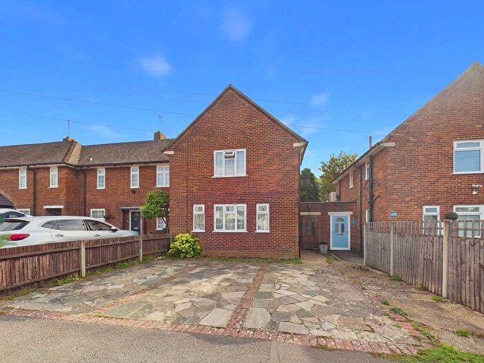 3 Bedroom Semi Detached House For Sale In Brackenbridge Drive, Ruislip, HA4