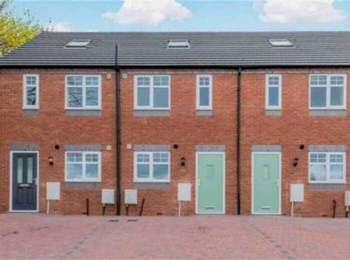 3 Bedroom Town House To Rent In Rutland Road, Longton, Stoke-On-Trent, ST3