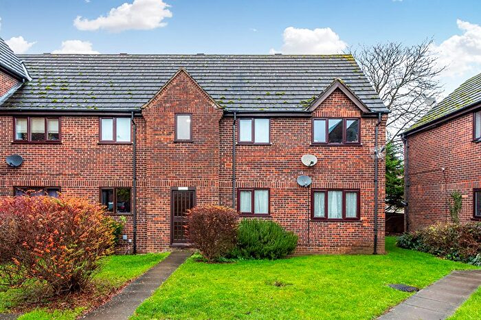 1 Bedroom Flat For Sale In Oliver Close, Rushden, NN10