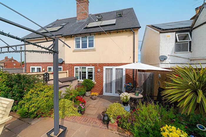 3 Bedroom Semi-Detached House For Sale In Island Road, Upstreet, CT3