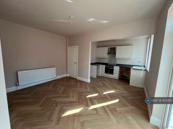 3 Bedroom End Of Terrace House To Rent In Park Street, Barnsley, S70