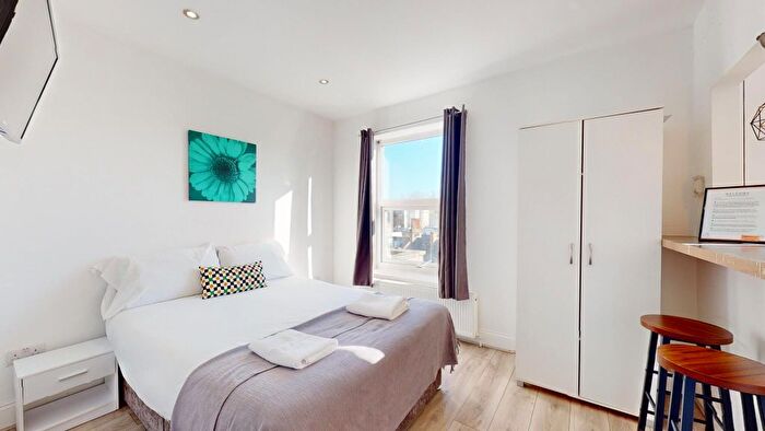 Studio To Rent In Hogarth Road, London, SW5