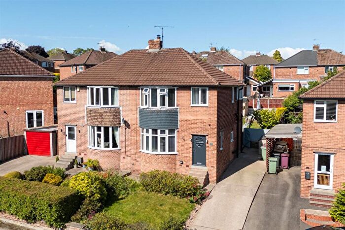 3 Bedroom Semi-Detached House To Rent In Davids Drive, Wingerworth, Chesterfield, S42