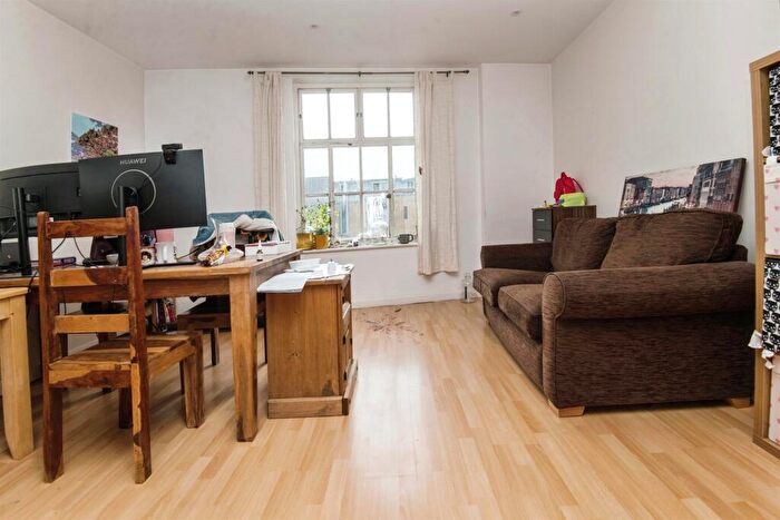 1 Bedroom Flat For Sale In Bedford Street, Exeter, EX1