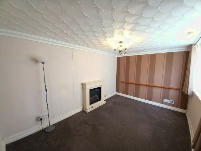 3 Bedroom Terraced House For Sale In Bangor, Gwynedd, LL57