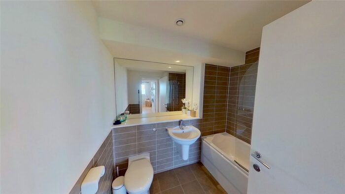 2 Bedroom Flat To Rent In Western Harbour View, Edinburgh, Midlothian, EH6