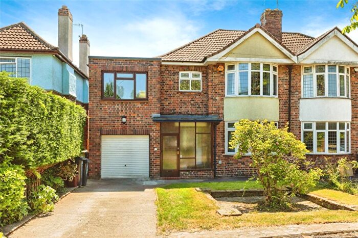 5 Bedroom Semi-Detached House For Sale In Bridgwater Road, Bristol, BS13
