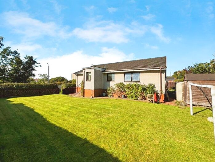 3 Bedroom Detached Bungalow For Sale In South View, Clydebank, G81