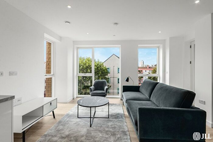 1 Bedroom Flat To Rent In Explorers Wharf, Thomas Road, E14