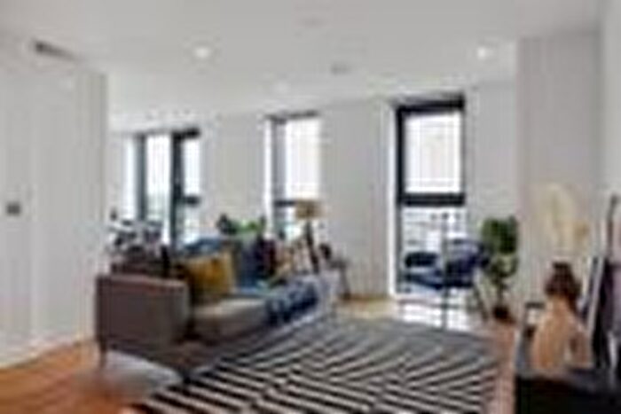 2 Bedroom Flat To Rent In Castle Park View, Castle Street, Bristol, Bristol, BS2