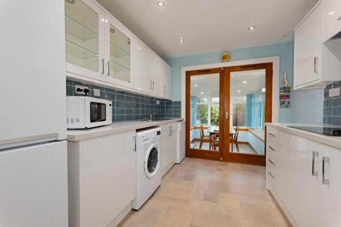 2 Bedroom Semi-Detached Bungalow For Sale In Craigburn Avenue, Houston, PA6