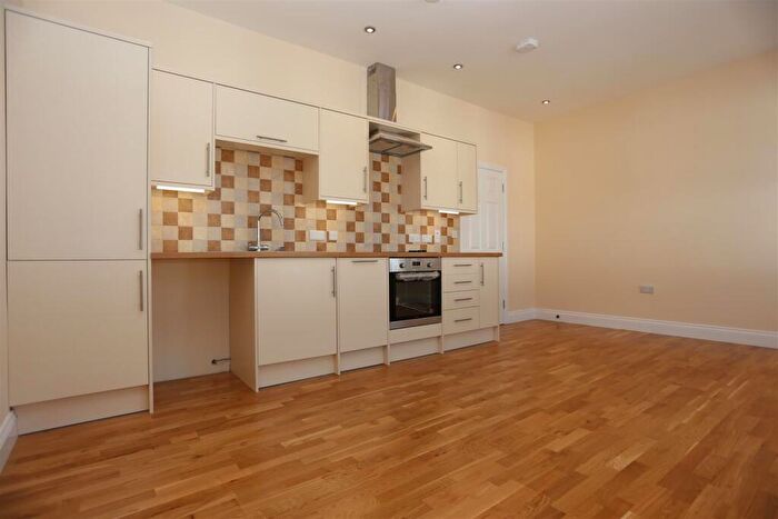 2 Bedroom Flat To Rent In Blatchington Road, Hove, BN3