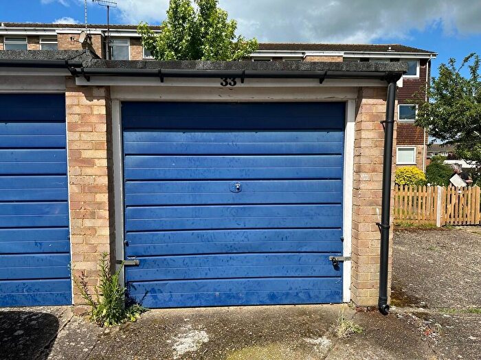 Garage / Parking To Rent In Towers Road, Upper Beeding, BN44