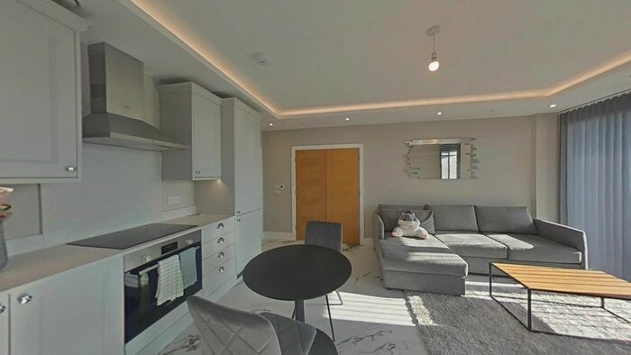 1 Bedroom Flat To Rent In The Mall, London, W5