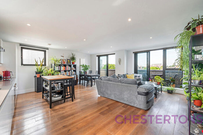 2 Bedroom Flat To Rent In Linea Court, Bow Common Lane, E3