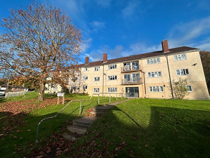 2 Bedroom Flat To Rent In Kepstorn Close, West Park, Leeds, LS5