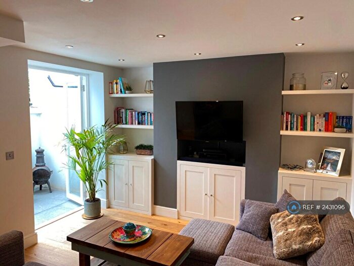 1 Bedroom Flat To Rent In Fernlea Road, Balham, SW12