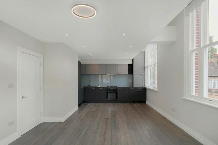 2 Bedroom Flat To Rent In Hesketh Place, London, W11