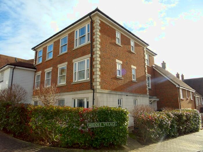 2 Bedroom Flat To Rent In Middle Village, Haywards Heath, RH16