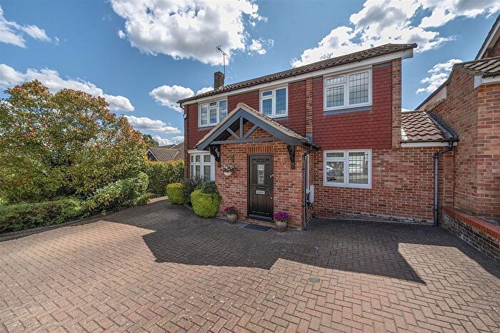 4 Bedroom Detached House For Sale In Magnaville Road, Bushey Heath, Bushey, WD23