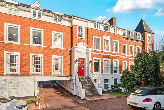 2 Bedroom Flat For Sale In Copers Cope Road, Beckenham, BR3