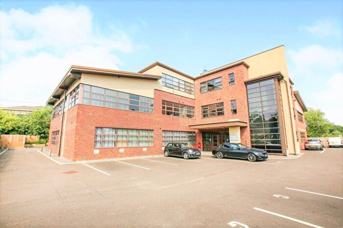 1 Bedroom Flat To Rent In Macclesfield Road, Wilmslow, Cheshire, SK9