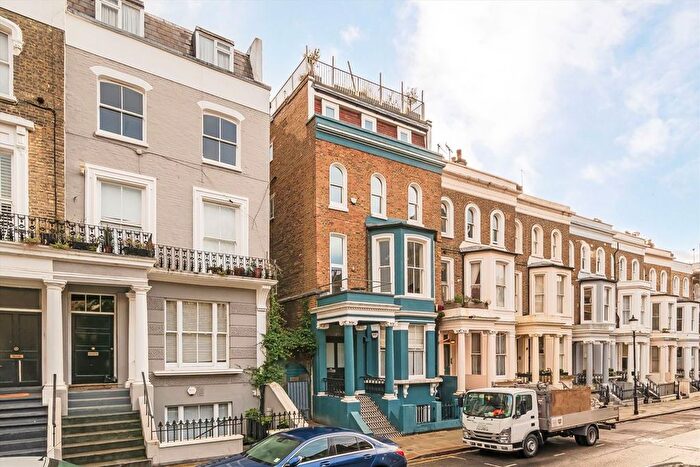 2 Bedroom Flat To Rent In Powis Gardens, Notting Hill, W11