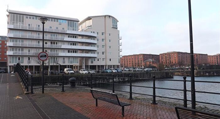 2 Bedroom Flat To Rent In Royal Quay, Liverpool, L3