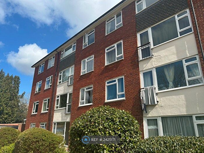 2 Bedroom Flat To Rent In Carlton Court, Southampton, SO15