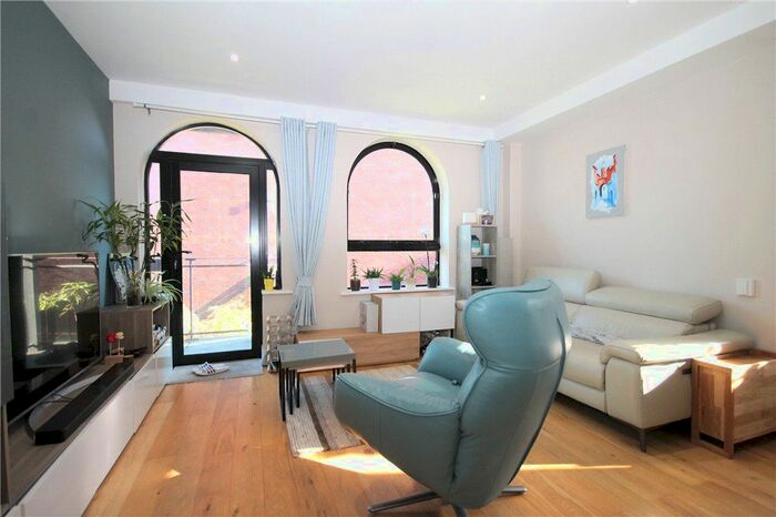 2 Bedroom Flat To Rent In Inner Park Road, London, SW19