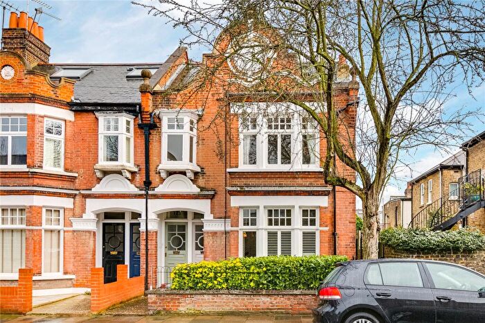 3 Bedroom Maisonette To Rent In Cowley Road, Mortlake, SW14