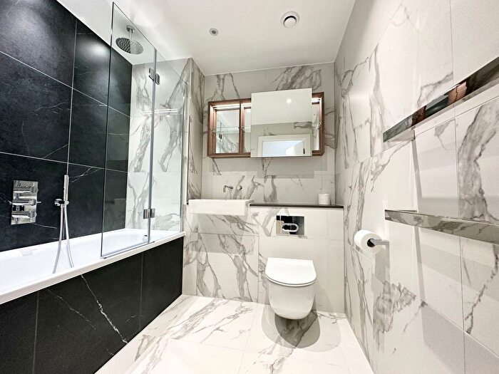 1 Bedroom Flat To Rent In Jubilee Walk, London, WC1X
