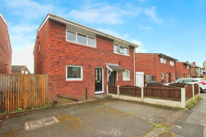 2 Bedroom Semi-Detached House To Rent In Matlock Road, Stockport, Greater Manchester, SK5