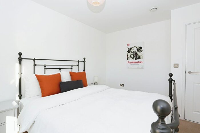 1 Bedroom Flat For Sale In Glengall Road, London, SE15