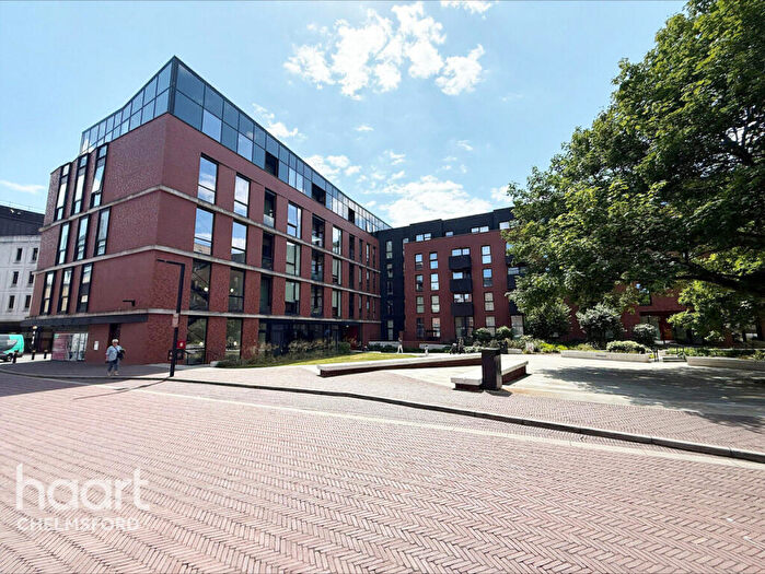 2 Bedroom Apartment For Sale In Burgess Springs, Chelmsford, CM1