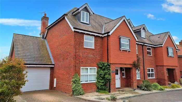 5 Bedroom Semi-Detached House To Rent In Campbell Road, Marlow, Buckinghamshire, SL7