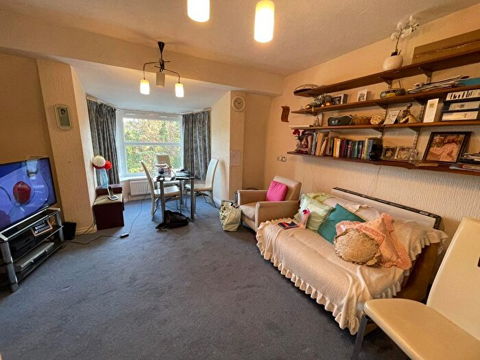 1 Bedroom Detached House For Sale In The Martins, Wembley, HA9