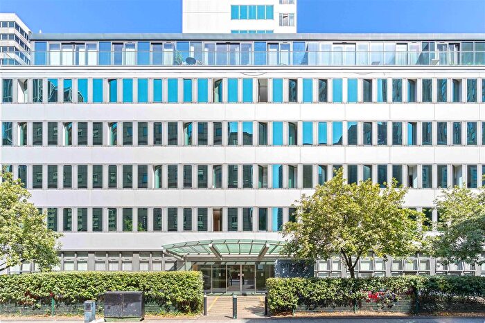 2 Bedroom Flat To Rent In Emerald House, Lansdowne Road, Croydon, CR0