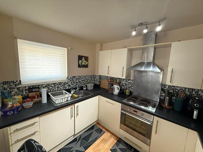 2 Bedroom Apartment To Rent In Overstone Court, Cardiff, CF10