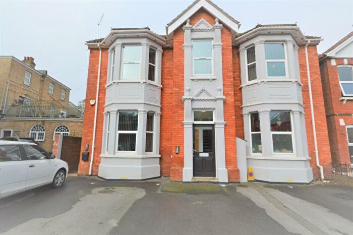1 Bedroom Apartment To Rent In Southbourne, Close To Beach & Shops, BH6