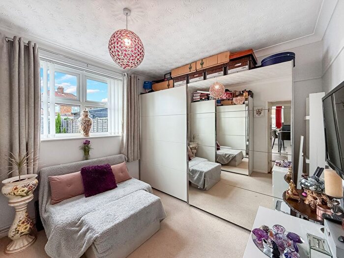 2 Bedroom Semi-Detached Bungalow For Sale In Hillary Close, Ipswich, IP4