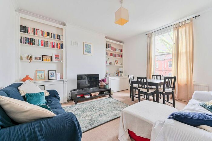 1 Bedroom Flat To Rent In Boundaries Road, Balham, London, SW12