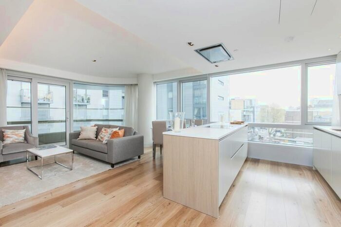 2 Bedroom Flat To Rent In Canaletto Tower, City Road, London, EC1V